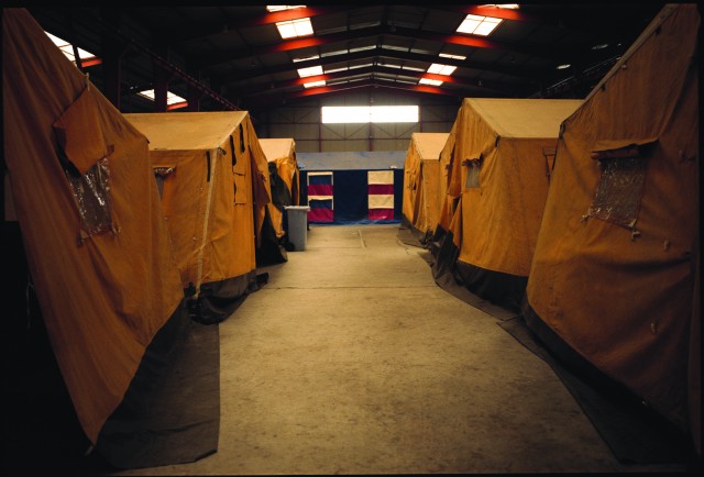 Sangatte le hangar - 13